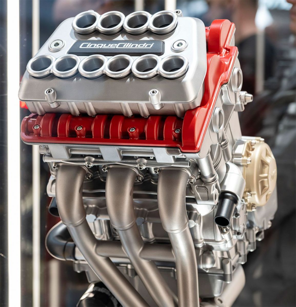 MVAgusta-V5-1_compressed