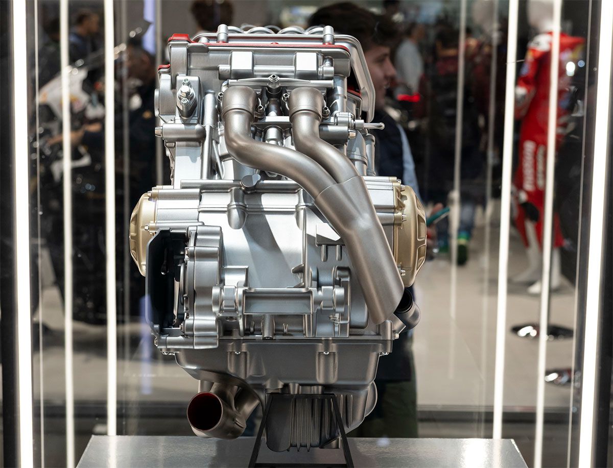 MVAgusta-V5-1_compressed