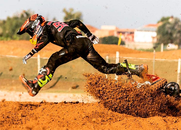MarquezMotocrossCaida-Ca.jpg