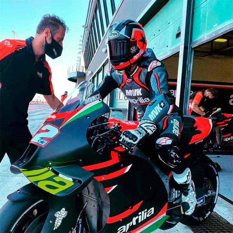 MaverickApriliaRSGP-3.jpg