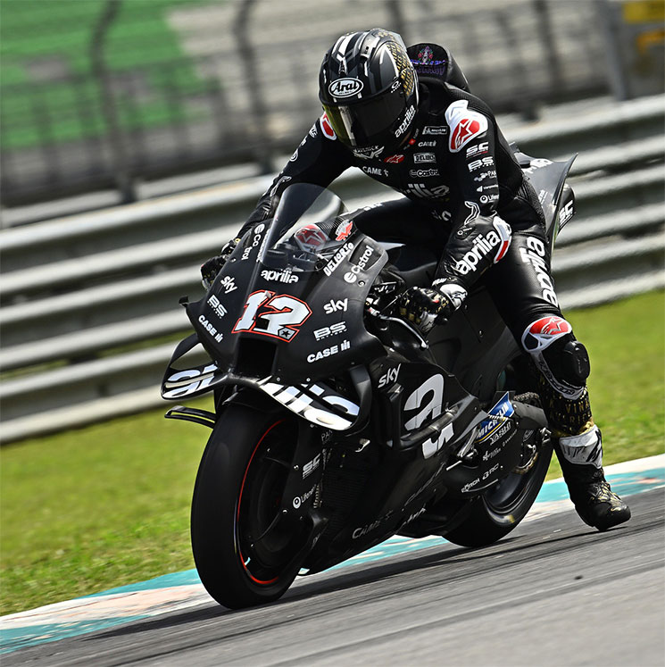 MaverickVinales-24235443.jpg