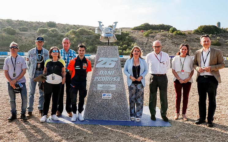 MonumentoDaniPedrosa-2.jpg