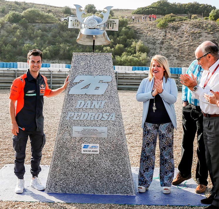 MonumentoDaniPedrosa-3.jpg