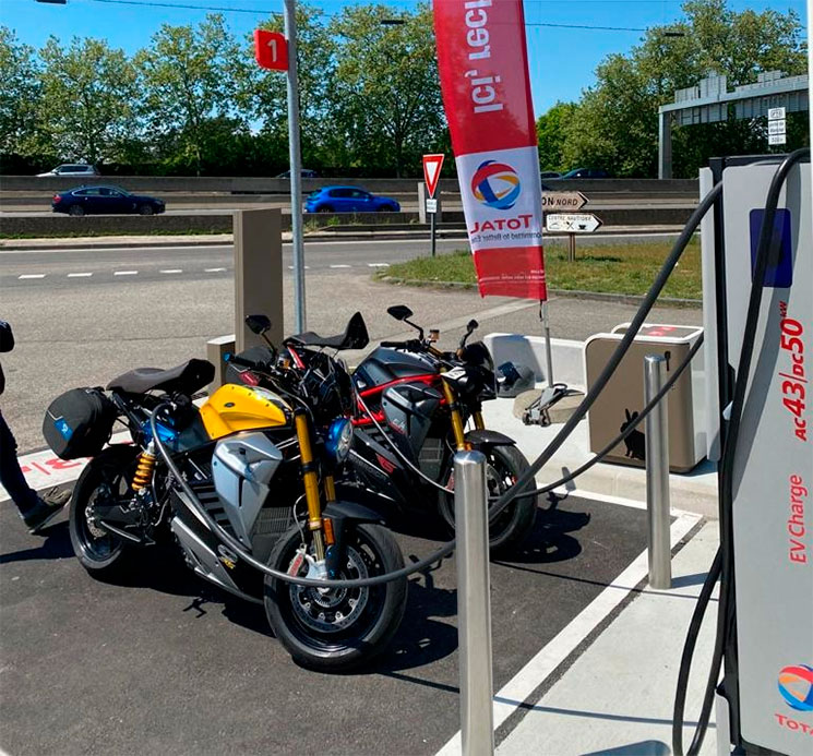 /CargadorMotoElectrica.jpg