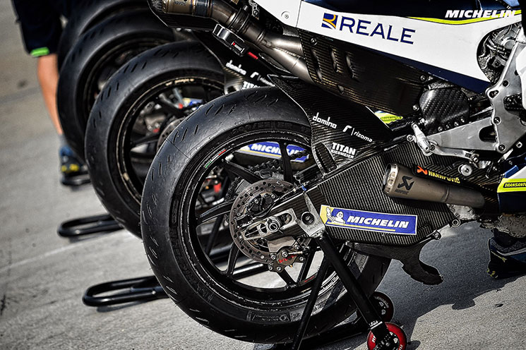 MotoGPNeumatico.jpg
