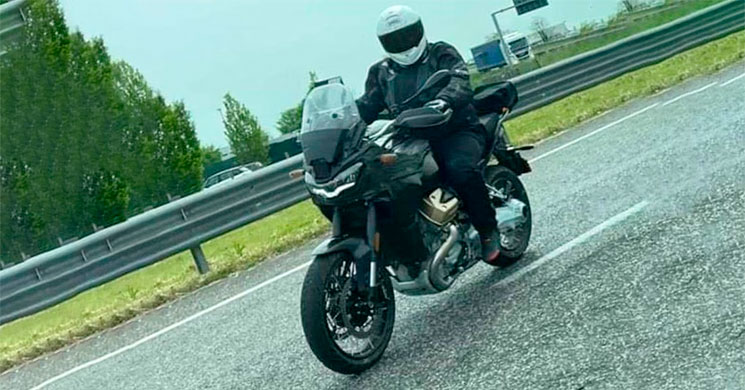/MotoGuzziV100Stelvio.jpg