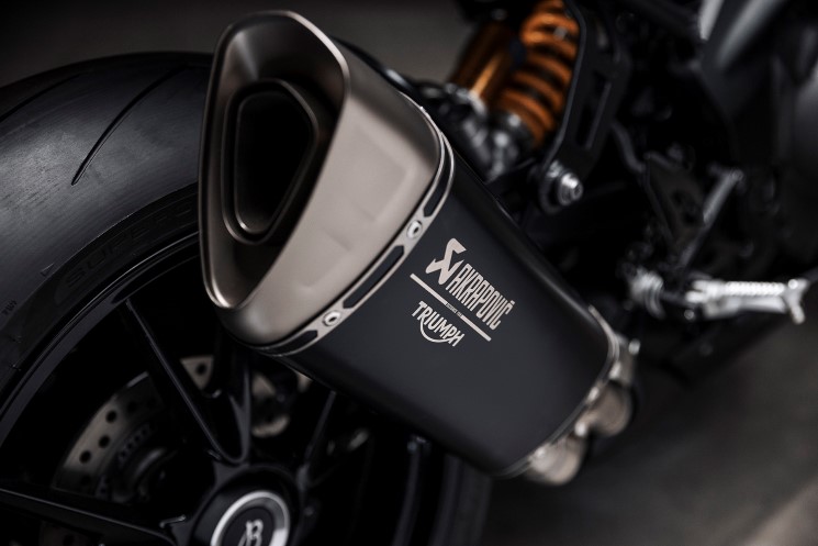 SpeedTriple-1200RR-Breitling