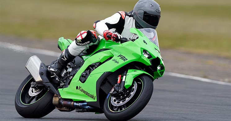 /NinjaZX10RR-2021.jpg