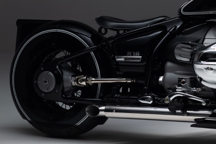 BMW R18 Custom Bike