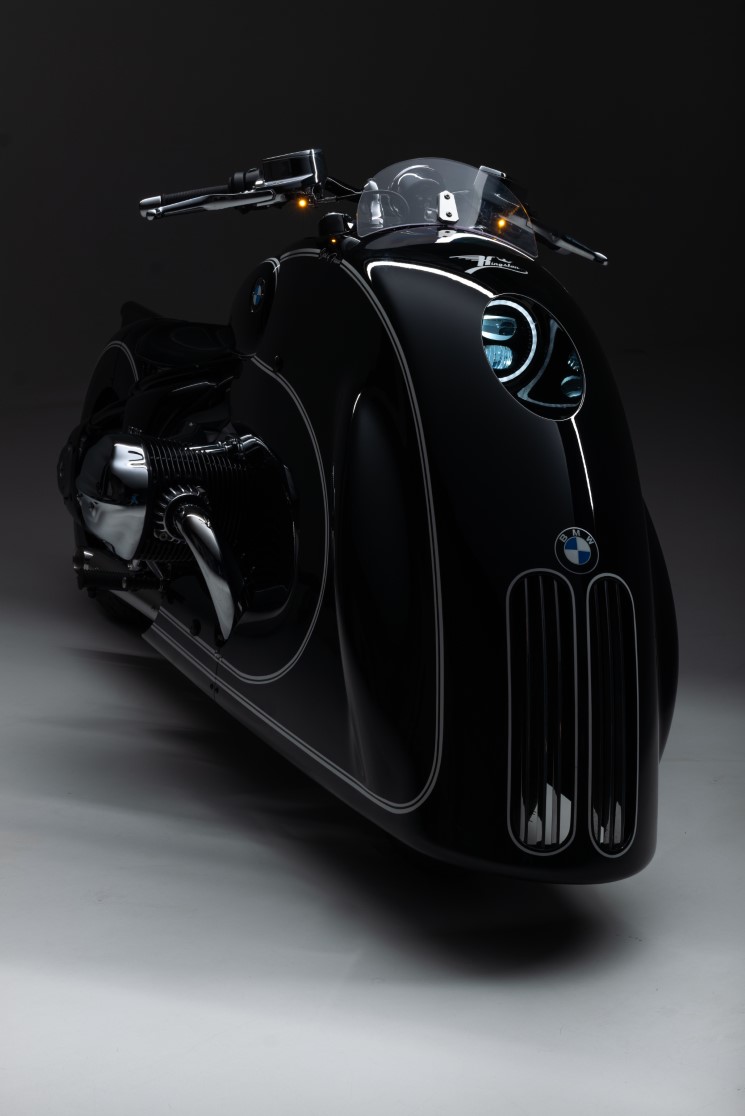 BMW R18 Custom Bike