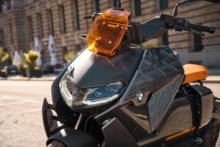 bmw-ce-04