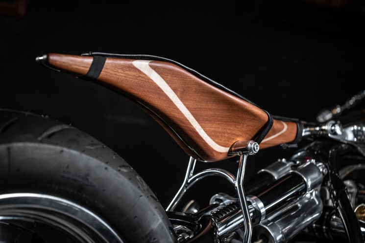 bmw r18 magnifica