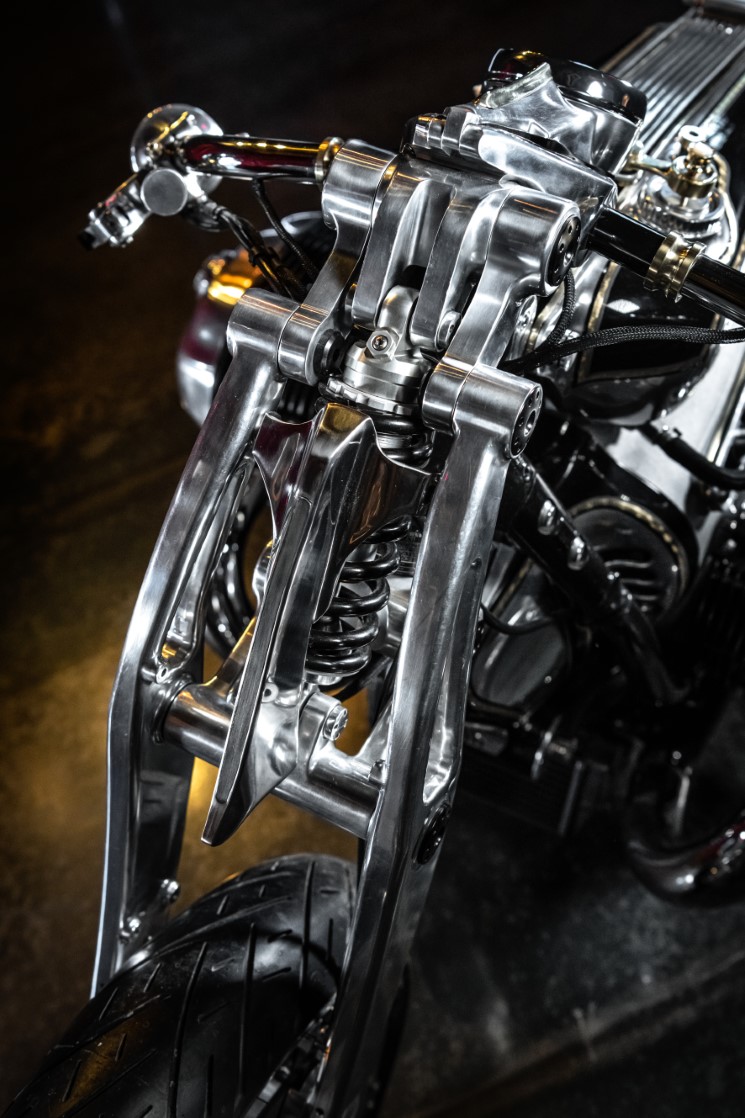bmw r18 magnifica