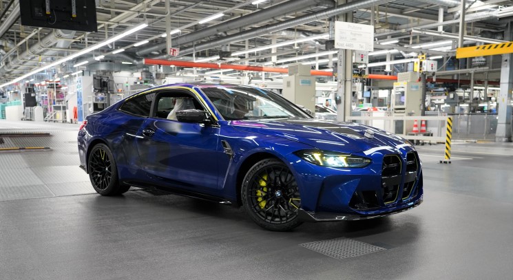 BMW-M4-CS-VR46.jpg