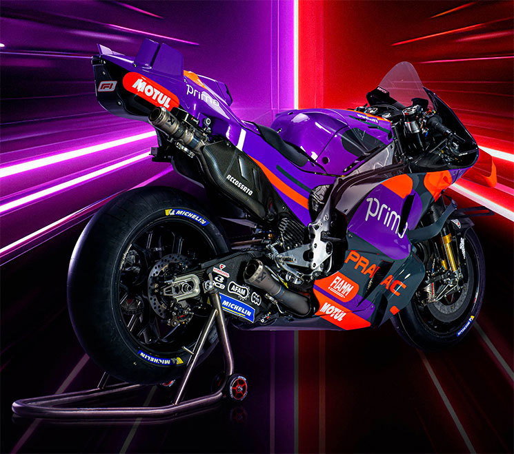 /PRAMACRACING