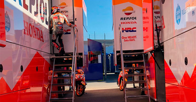 PaddockMotoGP.jpg