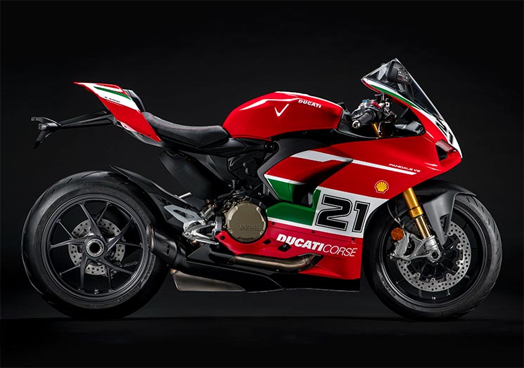 /PanigaleV2-Bayliss-2.jpg