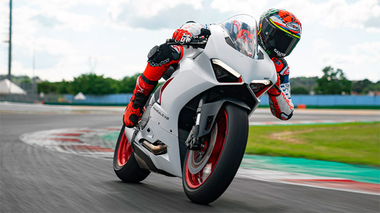 Ducati Panigale V2