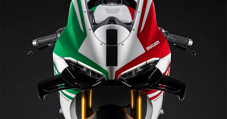 /PanigaleV4-Tricolore-2025.jpg.