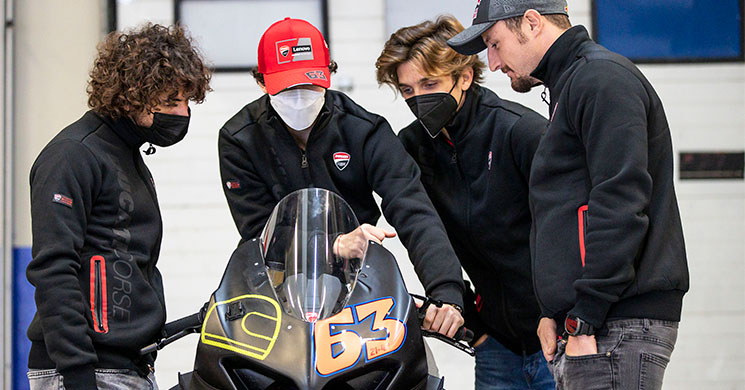 /PilotosDucati-345435.jpg