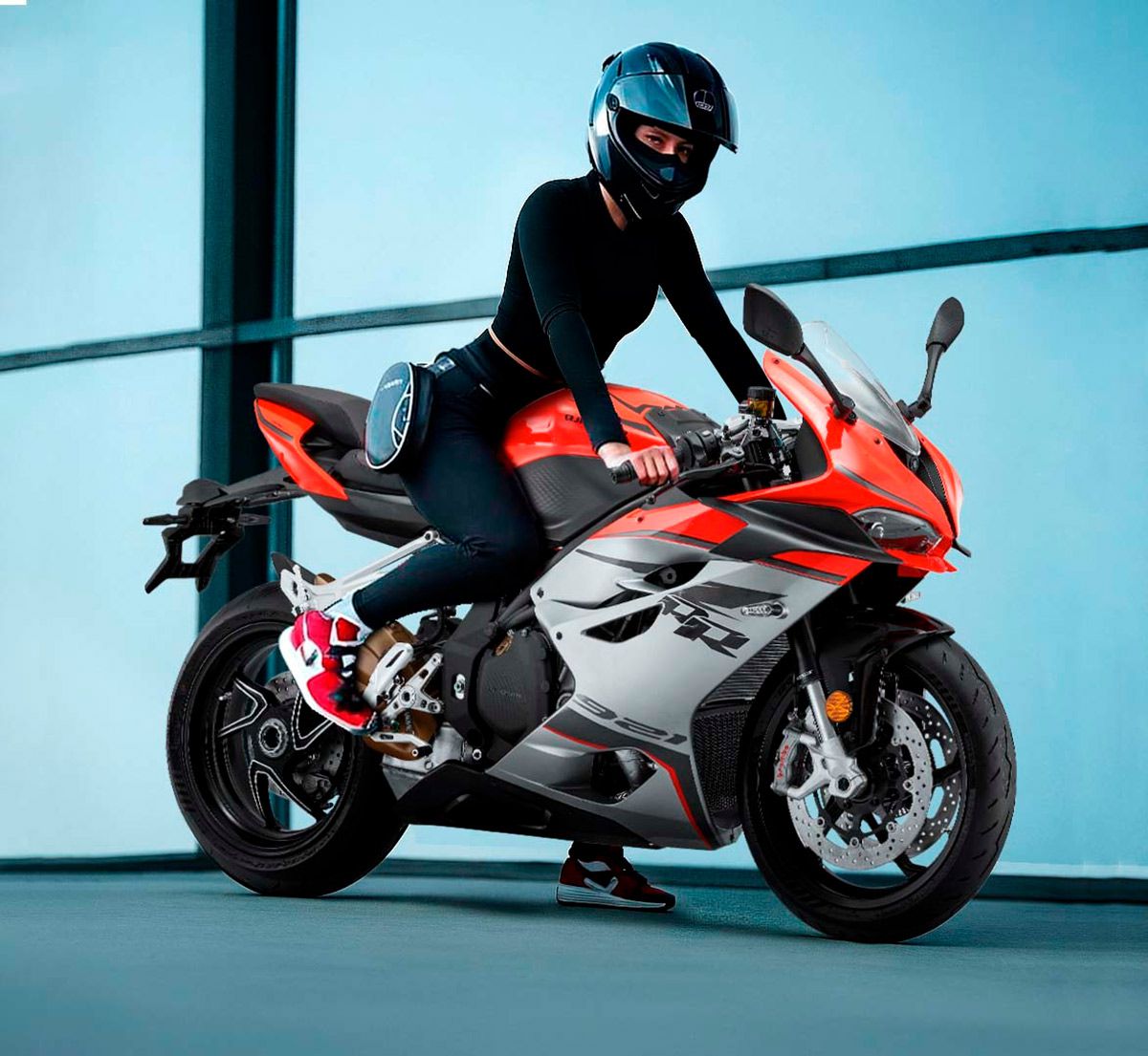 /QJMOTOR-SRK921RR