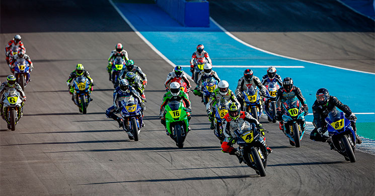yamaha r1 cup