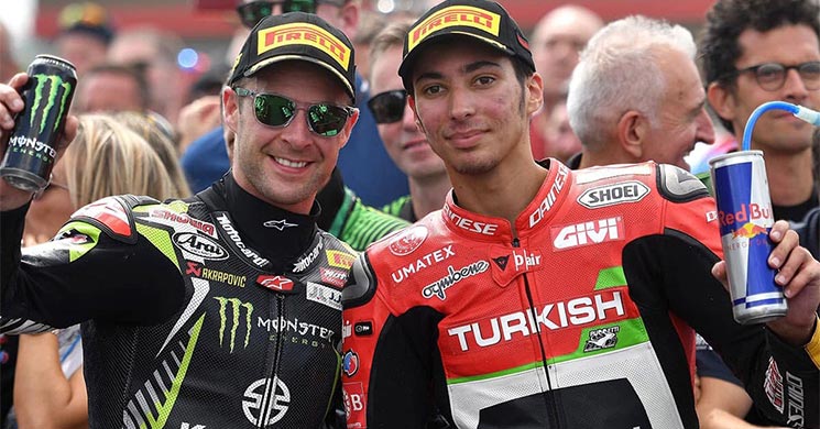 Razgatlioglu-Jonathan-Rea.jpg
