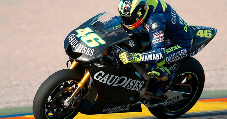 /RossiYamaha2004.jpg
