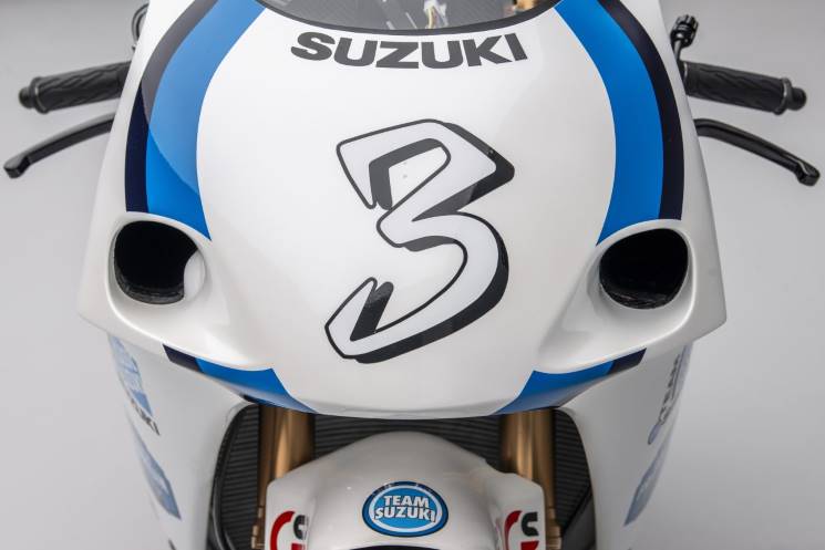 SuzukiGSXR750-SRAD-Team-Suzuki-Classic