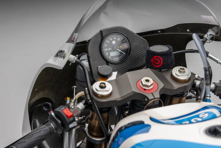 SuzukiGSXR750-SRAD-Team-Suzuki-Classic