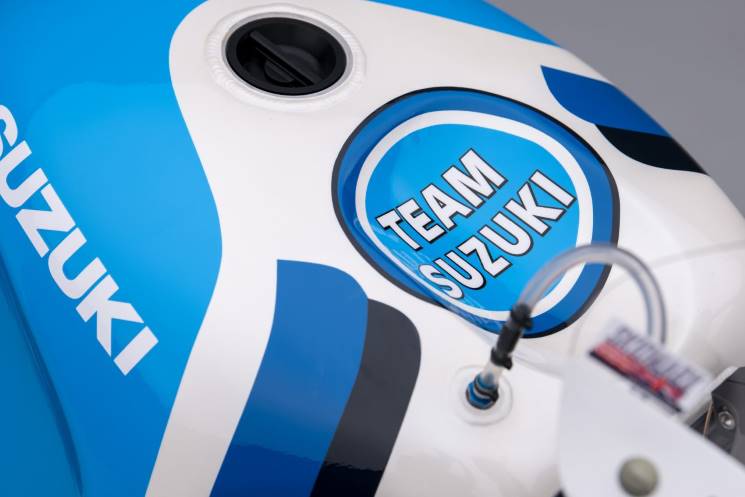 SuzukiGSXR750-SRAD-Team-Suzuki-Classic