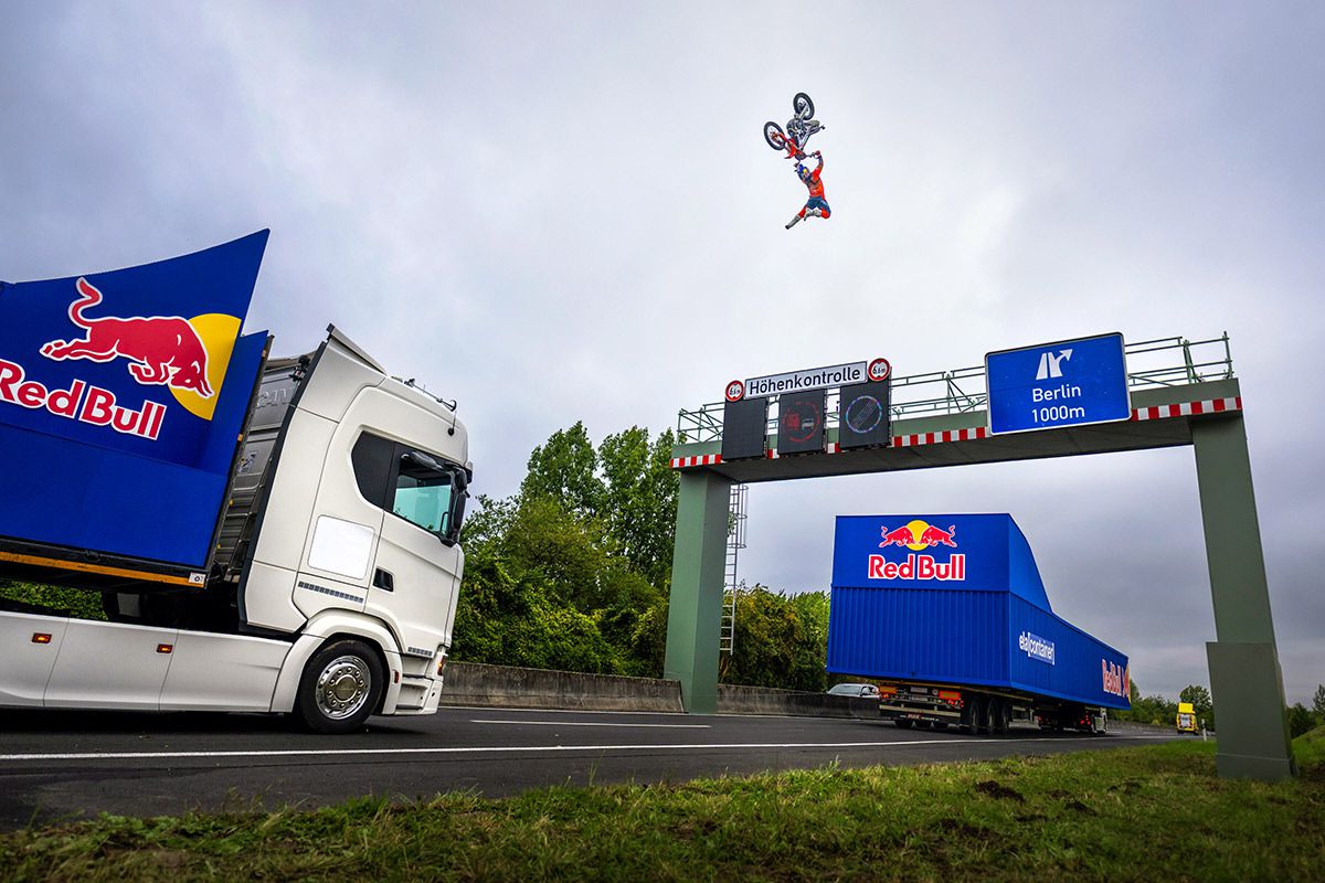 Luc Ackermann Jump