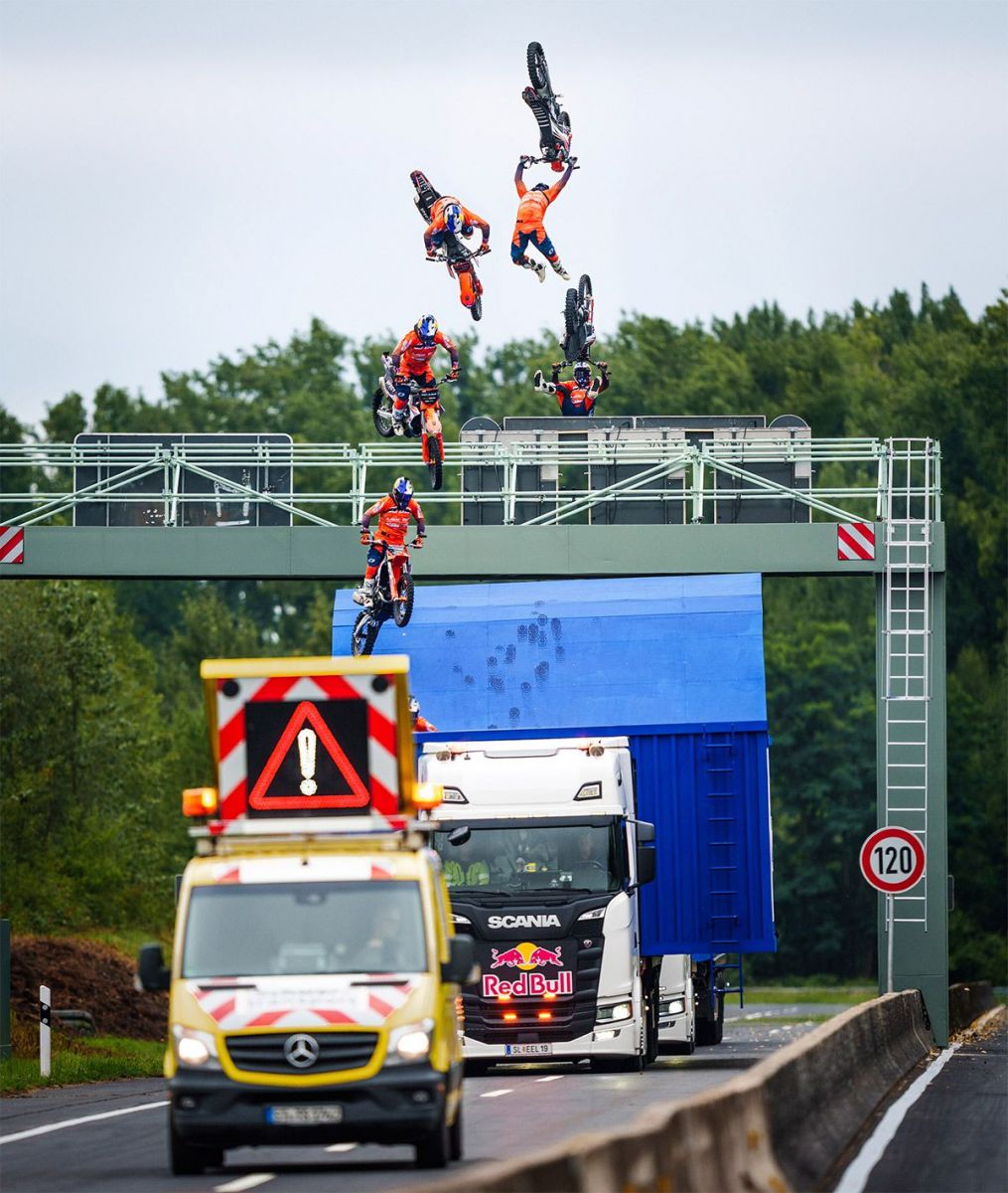 Luc Ackermann Jump