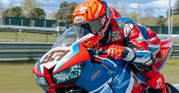 /Shoei-X-SPR-Pro.jpg