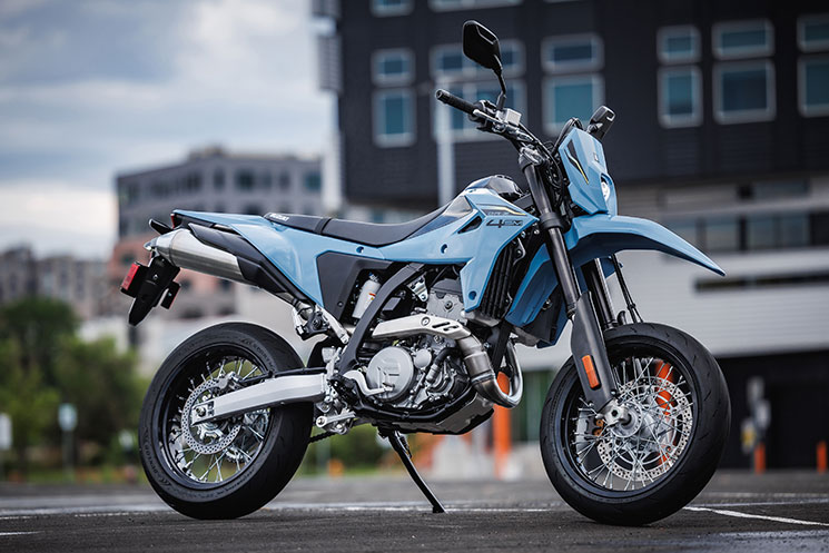 Suzuki-DR-Z400SM