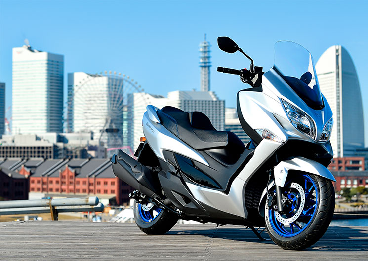 /SuzukiBurgman400-2021-2.jpg