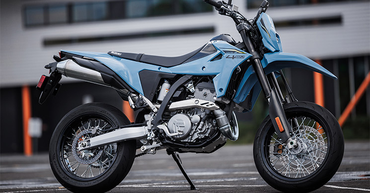 SuzukiDRZ400SM
