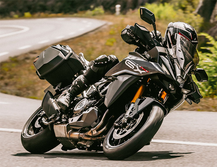 SuzukiGSX-S1000GX-2024
