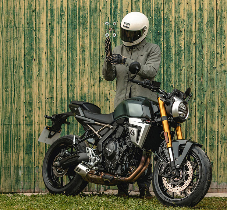 /SuzukiGSX8T