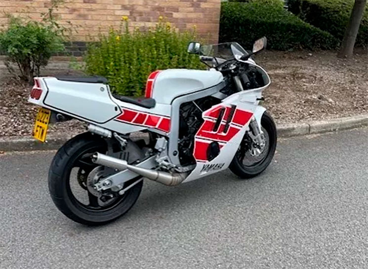 SuzukiGSXR-RD350LC