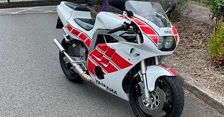 SuzukiGSXR-RD350LC.jpg