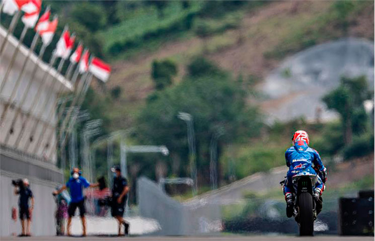 /SuzukiMGP54.jpg