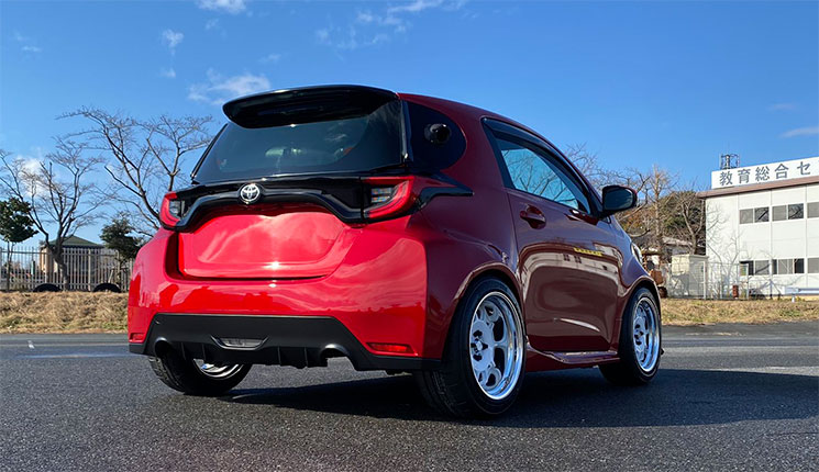 Toyota-iQ-ZX14R-Kawasaki