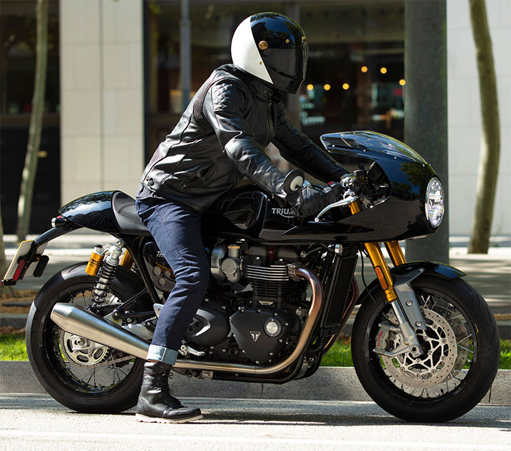 Triumph-Thruxton-RS_2020-2.jpg