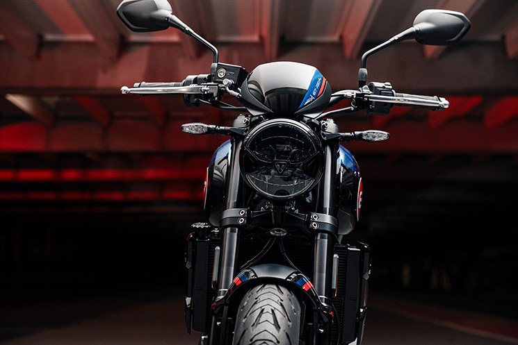 Triumph-Trident-660-Tribute