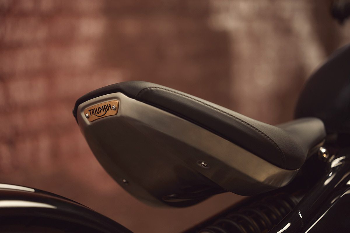 /TriumphBonnevilleBobber-2026