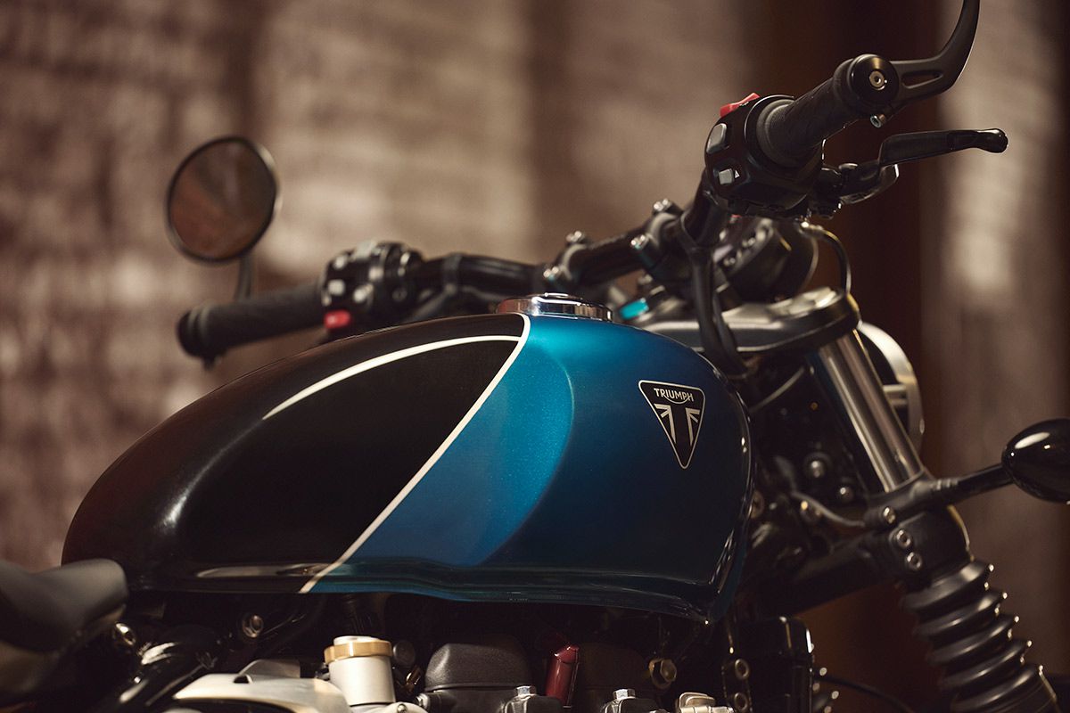/TriumphBonnevilleBobber-2026
