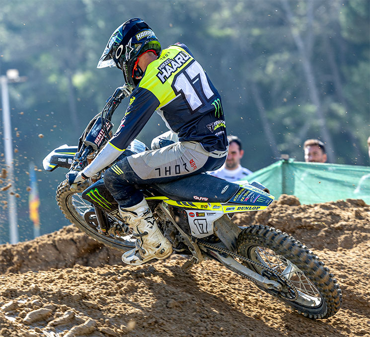 /TriumphMotocross-2.jpg