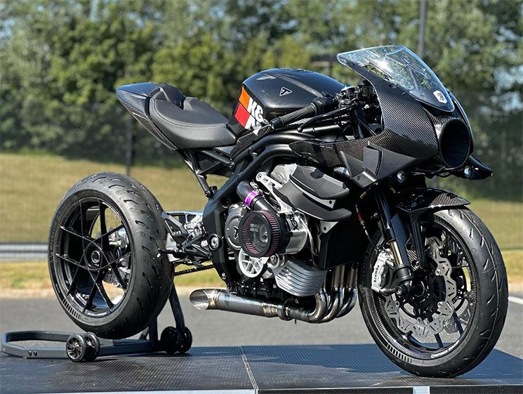 TriumphSpeedTriple1200RR