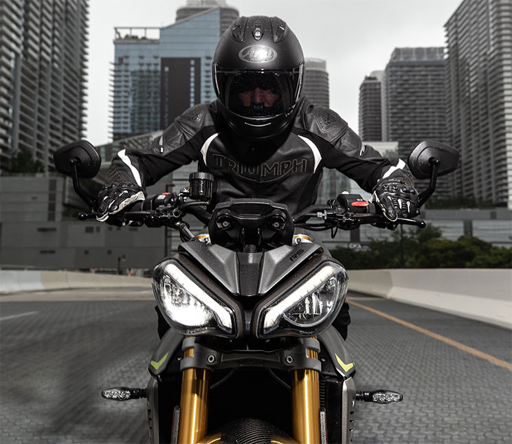 TriumphSpeedTriple1200RS-2021